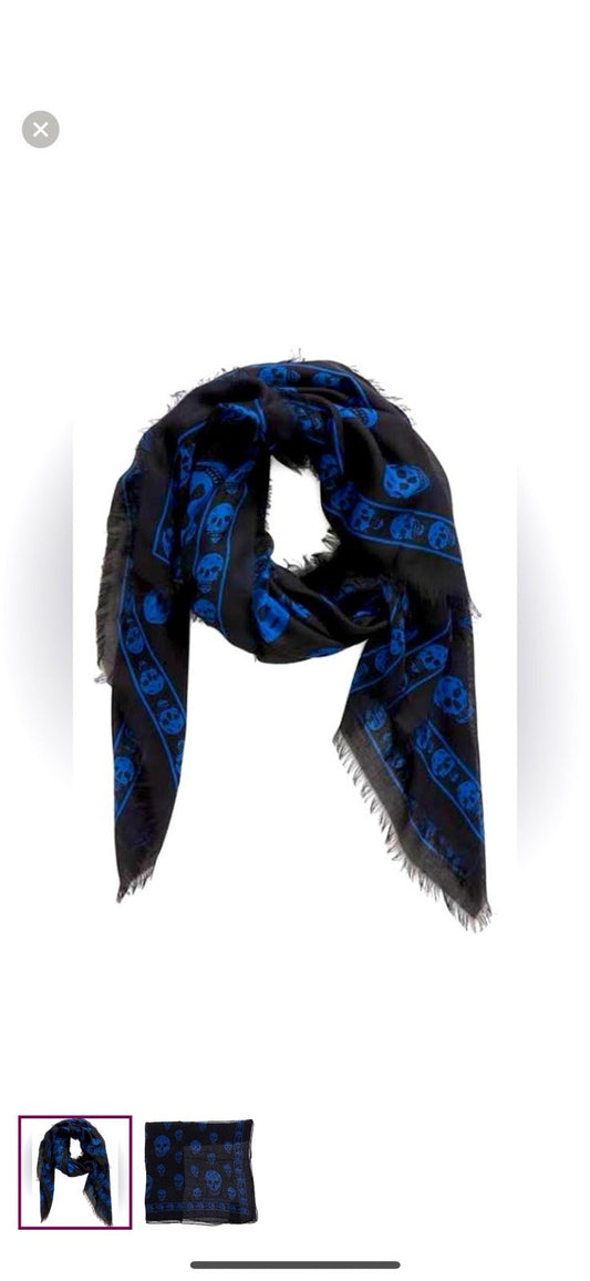 Alexander McQueen classic silk skull scarf in black modal and skull motif.   
